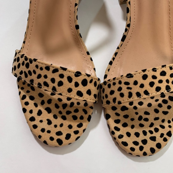 Shoes - NEW PolkaDot Low Heel Ankle Strap Block Heel TAN Sandals